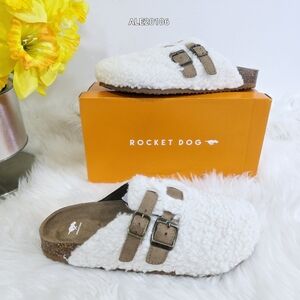 Rocket Dog White Fuzzy Slip-On Sandals Size 7.5 New